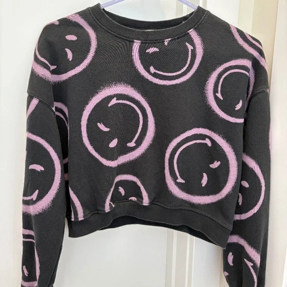 Cropped Sweatshirt - Picture 1 of 3